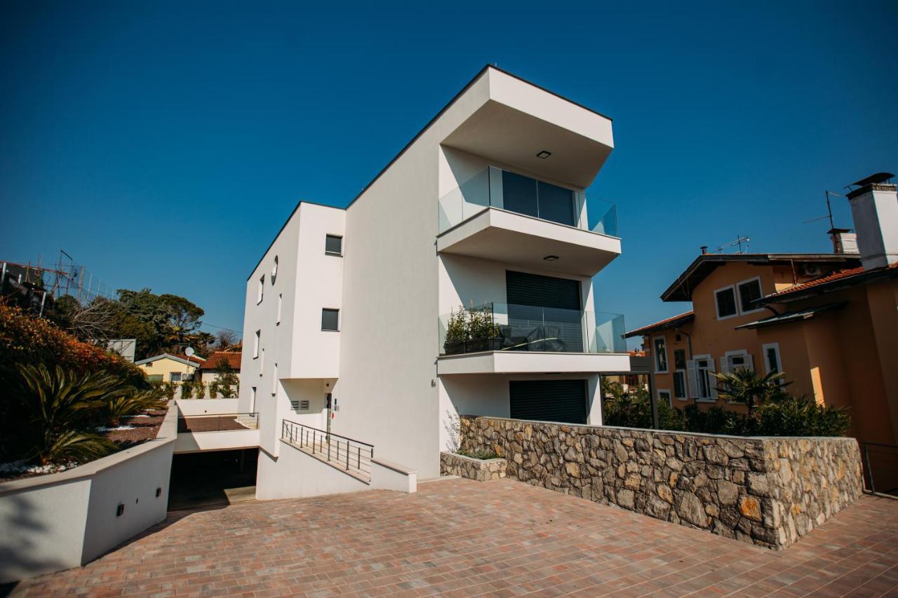Luxury Apartment Iris Adriatica ***** Abbázia Kültér fotó