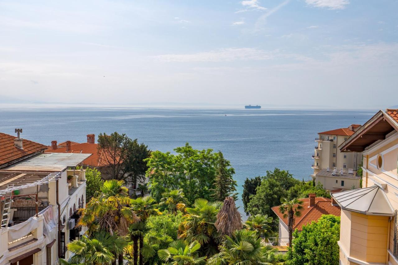Luxury Apartment Iris Adriatica ***** Abbázia Kültér fotó